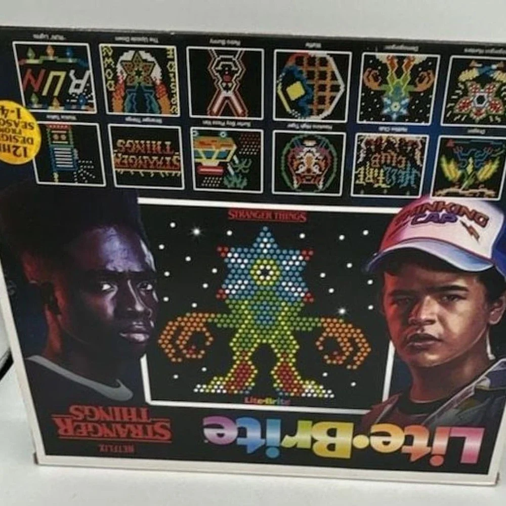 Lite-Brite Netflix Stranger Things Special Edition Peg Board Set